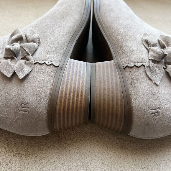 Jack Rogers Kali Taupe Tan Suede Ankle Boot Booties Bow Side Zip Women’s 7.5 - 8 - Picture 5 of 16